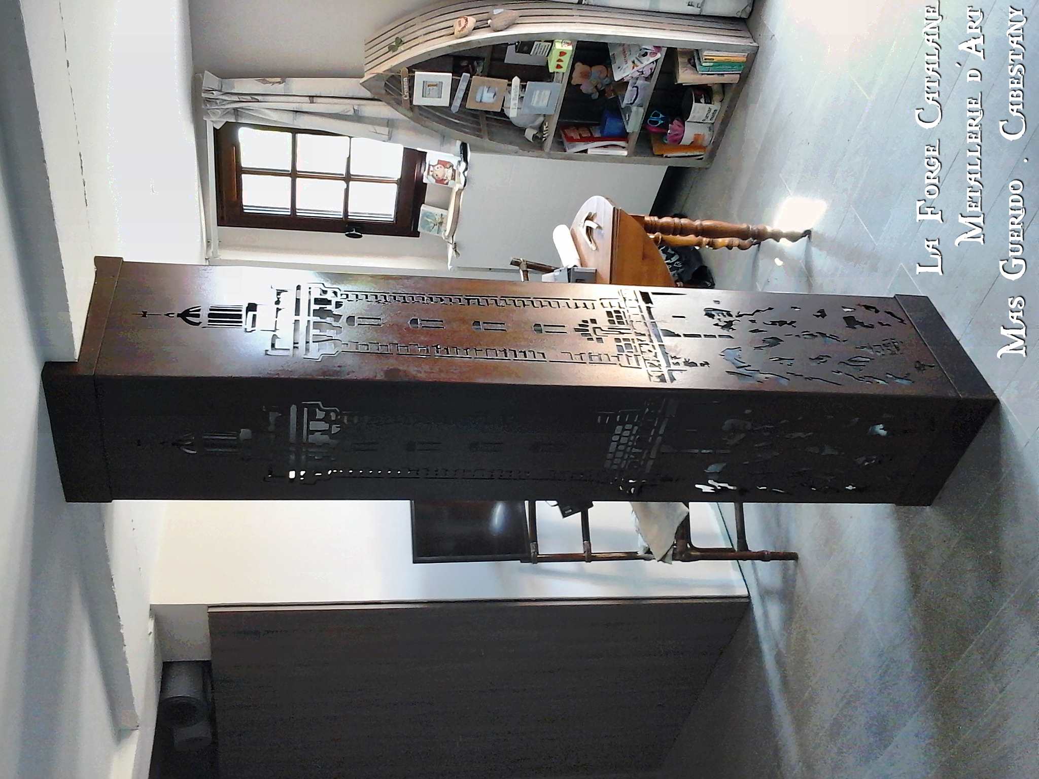 habillage de poteaux en decoupe laser  forge catalane.jpg